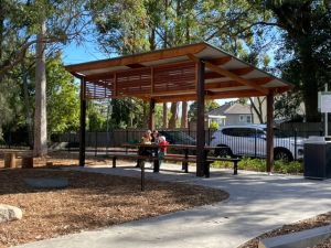 West Pymble shelter and table